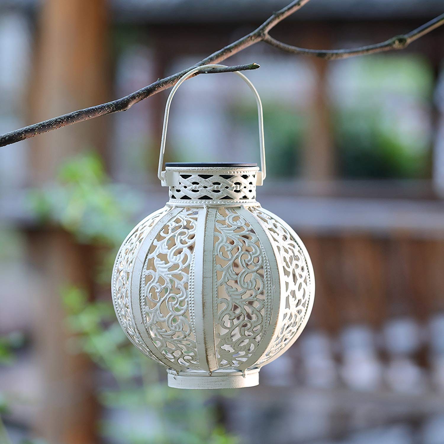 12 Solar-Powered Landscape Lights You Haven’t Seen Before