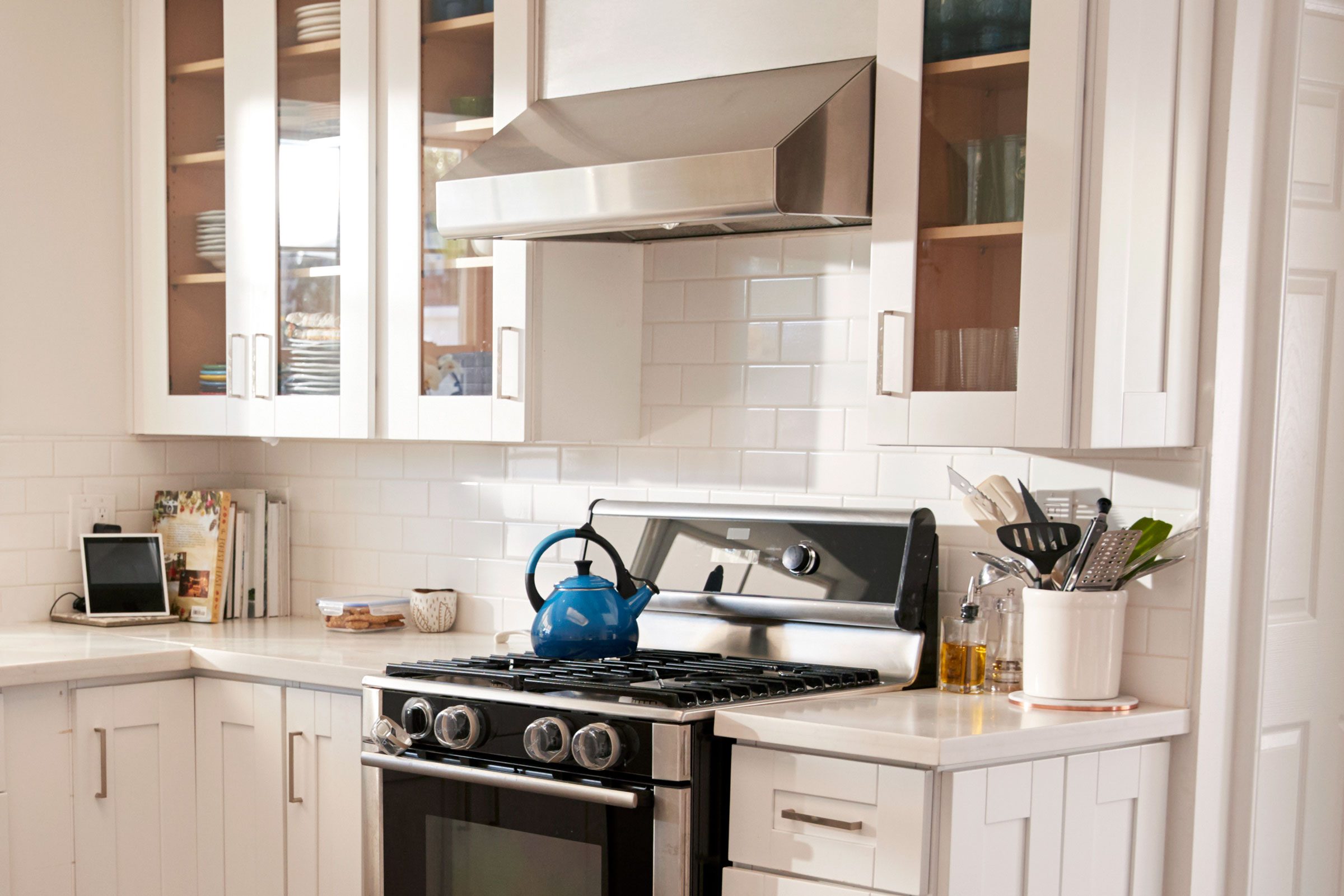 Buyer’s Guide to Ductless Range Hoods