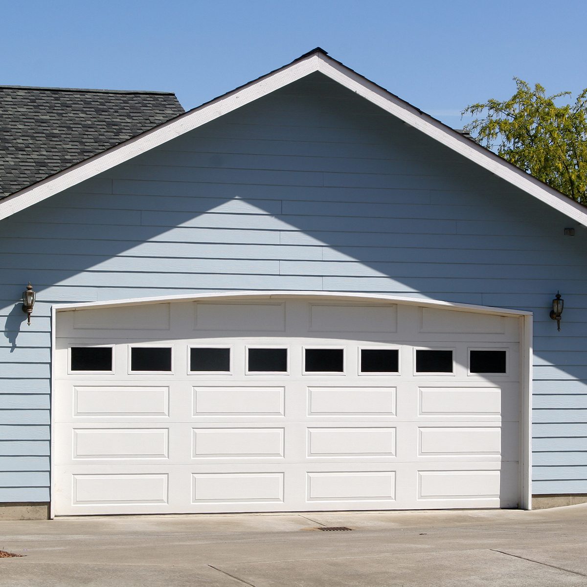 7 Types of Garage Doors To Know About