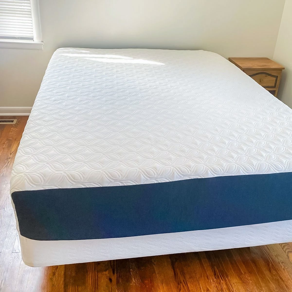 After 5 Months of Sleep Testing, Here’s Our Review of the Cooling Hybrid Cocoon Chill Mattress
