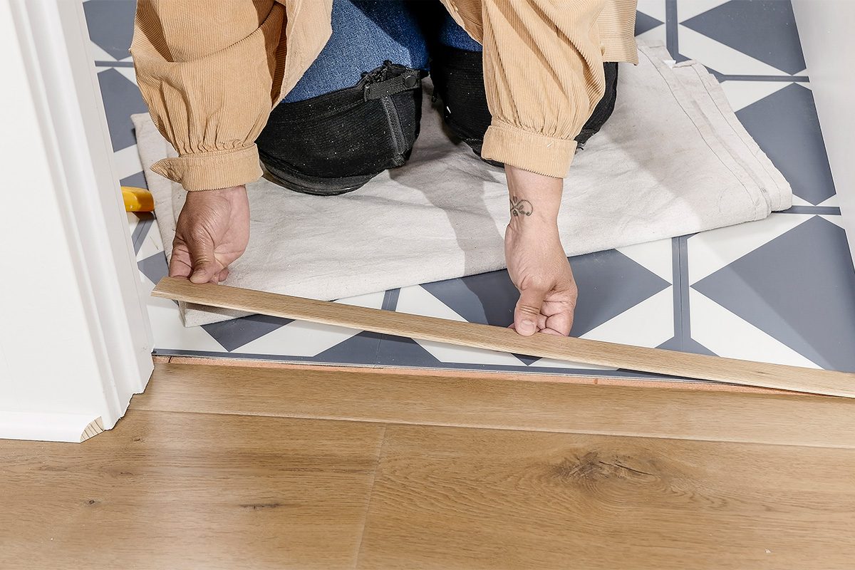 How To Install A Floor Transition Strip In 5 Easy Steps Fhmvs25 Mf 06 09 Transitionstrip 4